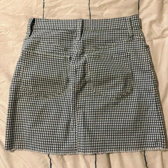 Madewell Stretch Straight Mini Skirt in Gingham: Raw-Hemmed Edition - Picture 6 of 8